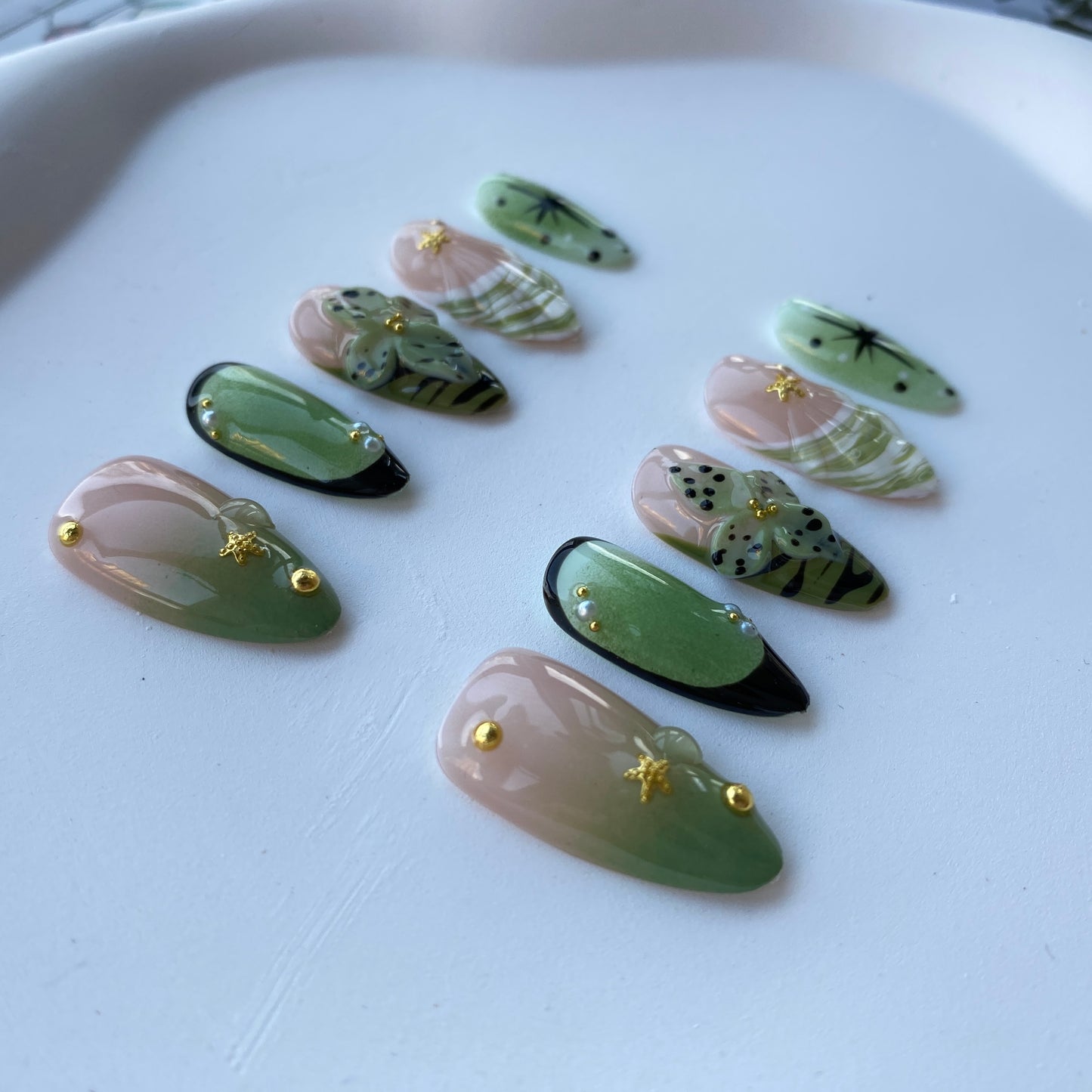 F06—Handmade Almond 3D Sculpted Wearable Nails