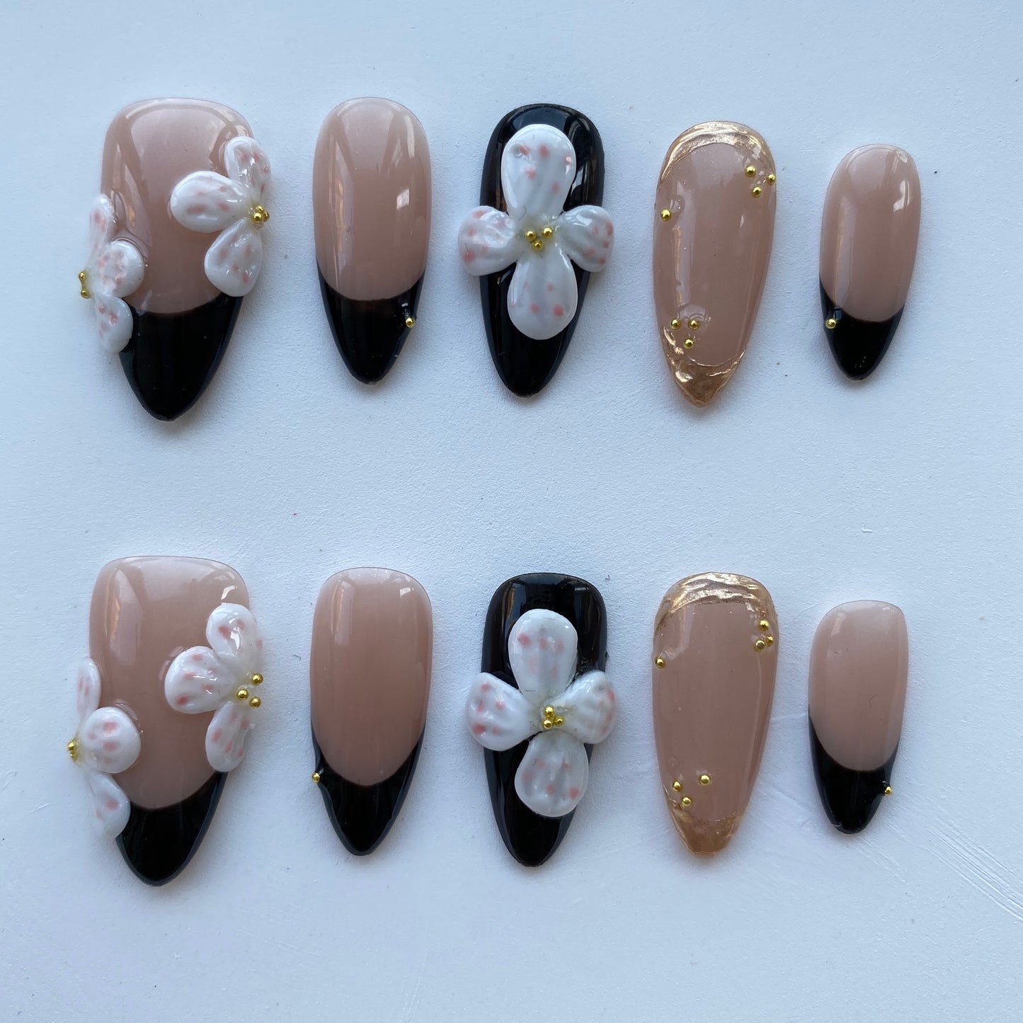 F07—Handmade Almond 3D Sculpted Wearable Nails